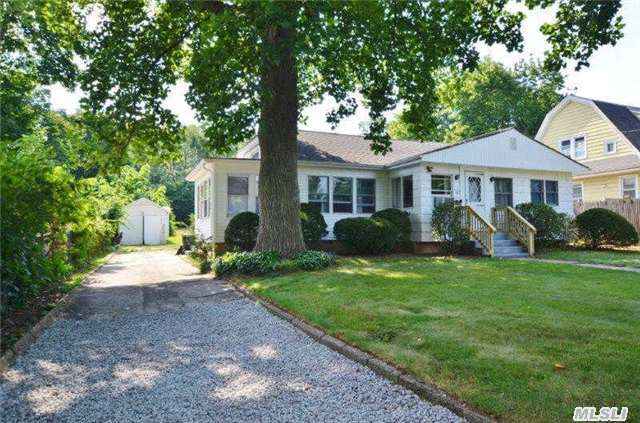 #1 photo, 25 6th Avenue, Huntington Station , NY 11746