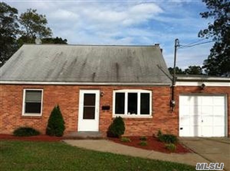 #1 photo, 35 Kenwood Avenue, ナッソー郡 Massapequa , NY 11758