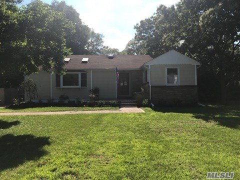 #1 photo, 36 Abinet Court, Саффолк ‖ Selden , NY 11784