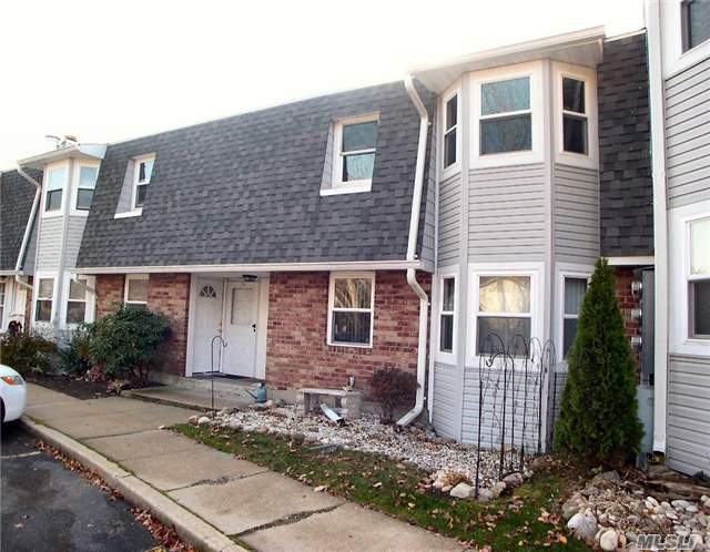 #1 photo, 216 Millard Ave, W. Babylon , NY 11704