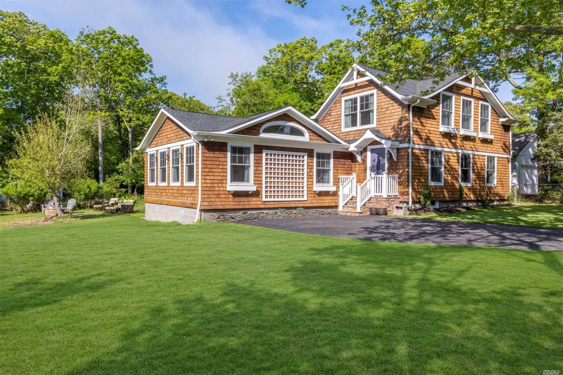 #1 photo, 11 Anderson Street, 롱 아일랜드 Center Moriches , NY 11934