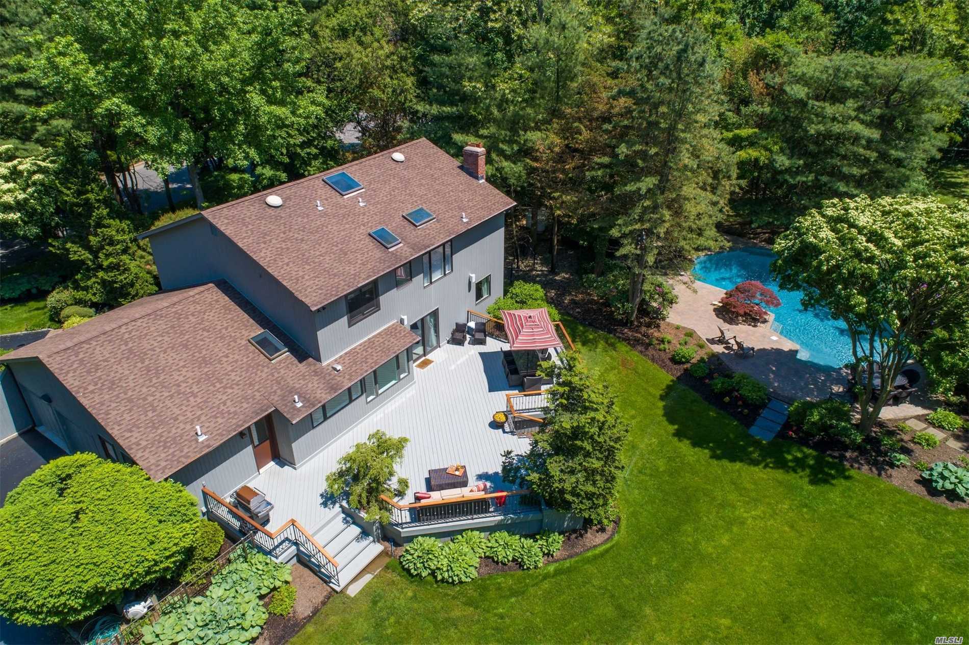 #1 photo, 27 Makanna Drive, Huntington , NY 11743