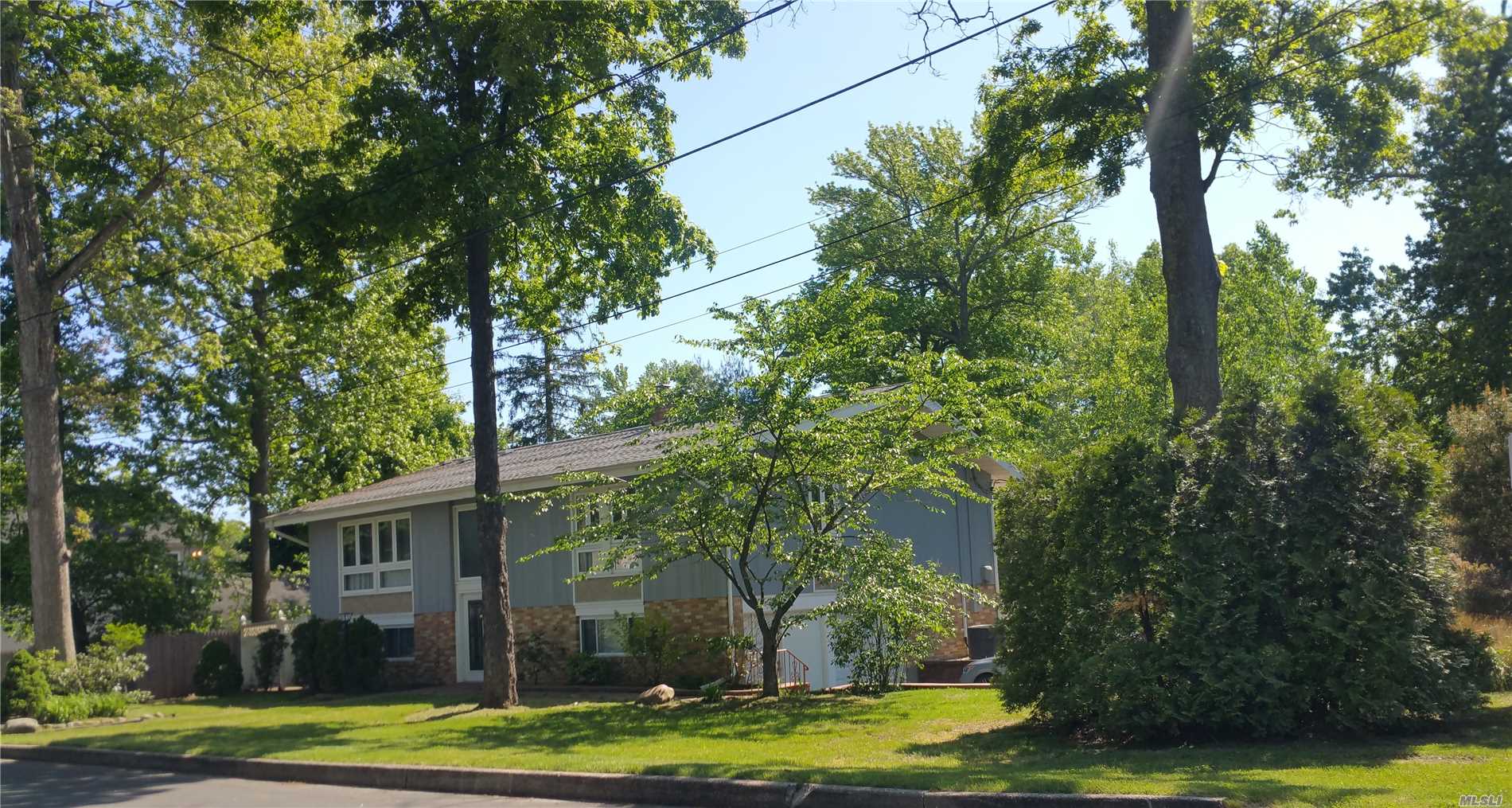 #1 photo, 50 Jerome Street, サフォーク郡 Smithtown , NY 11787