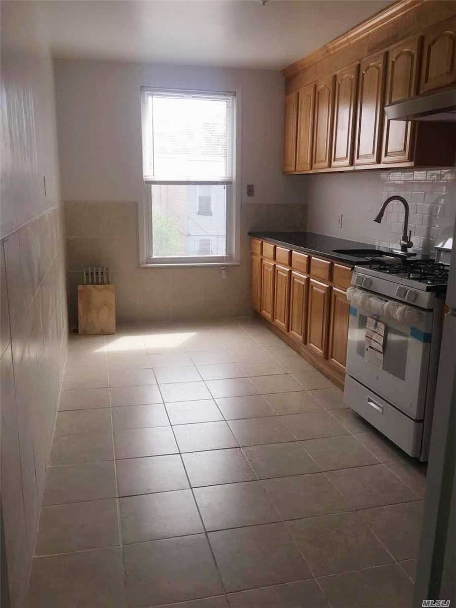 #1 photo, 95-11 93rd Street, कुईंस Ozone Park , NY 11416