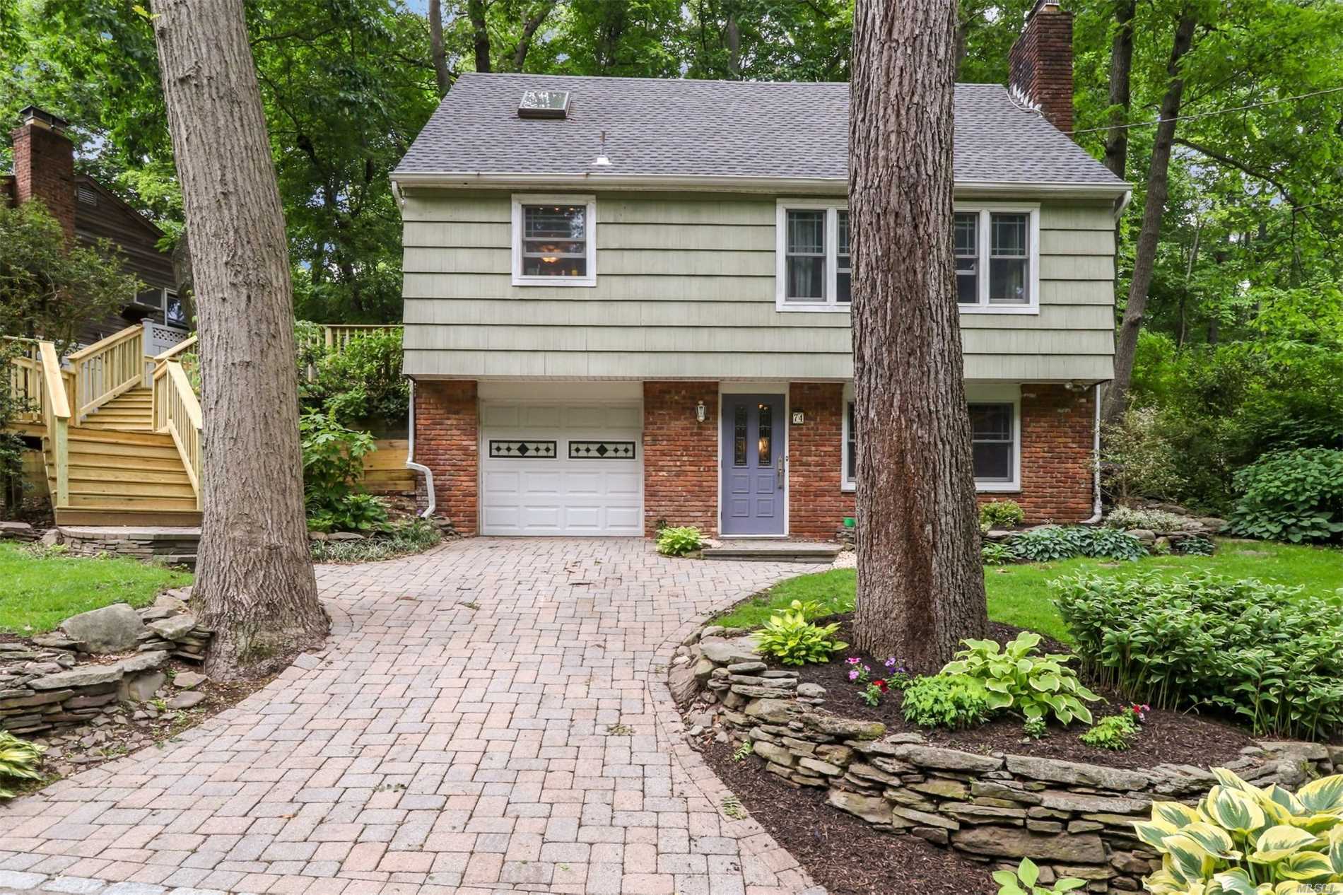 #1 photo, 74 Oakdale Road, 東長島 Centerport , NY 11721