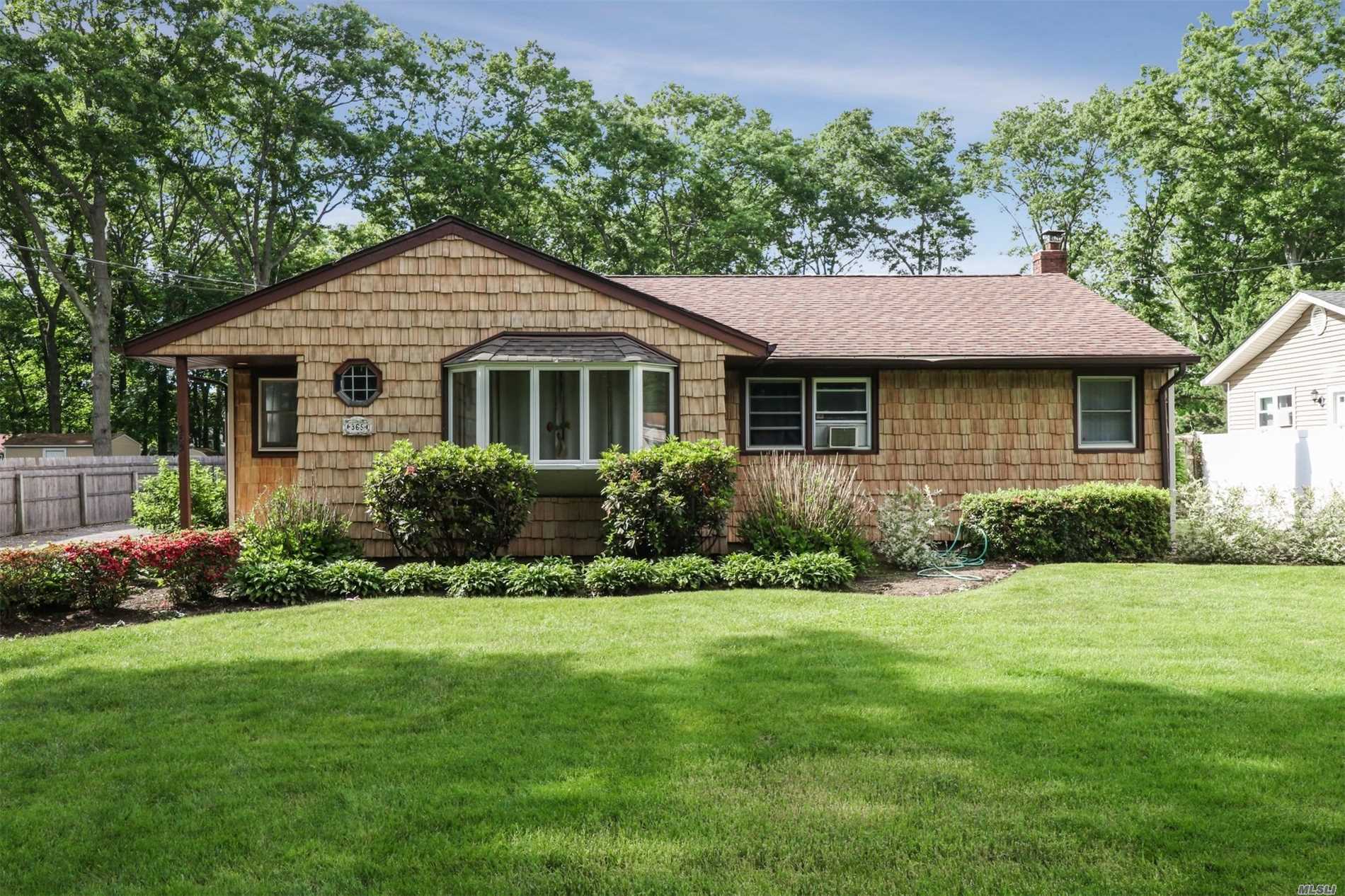 #1 photo, 365 Nicolls Road, サフォーク郡 Deer Park , NY 11729