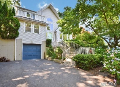 #1 photo, 36 Ridgefield Road, Centerport , NY 11721