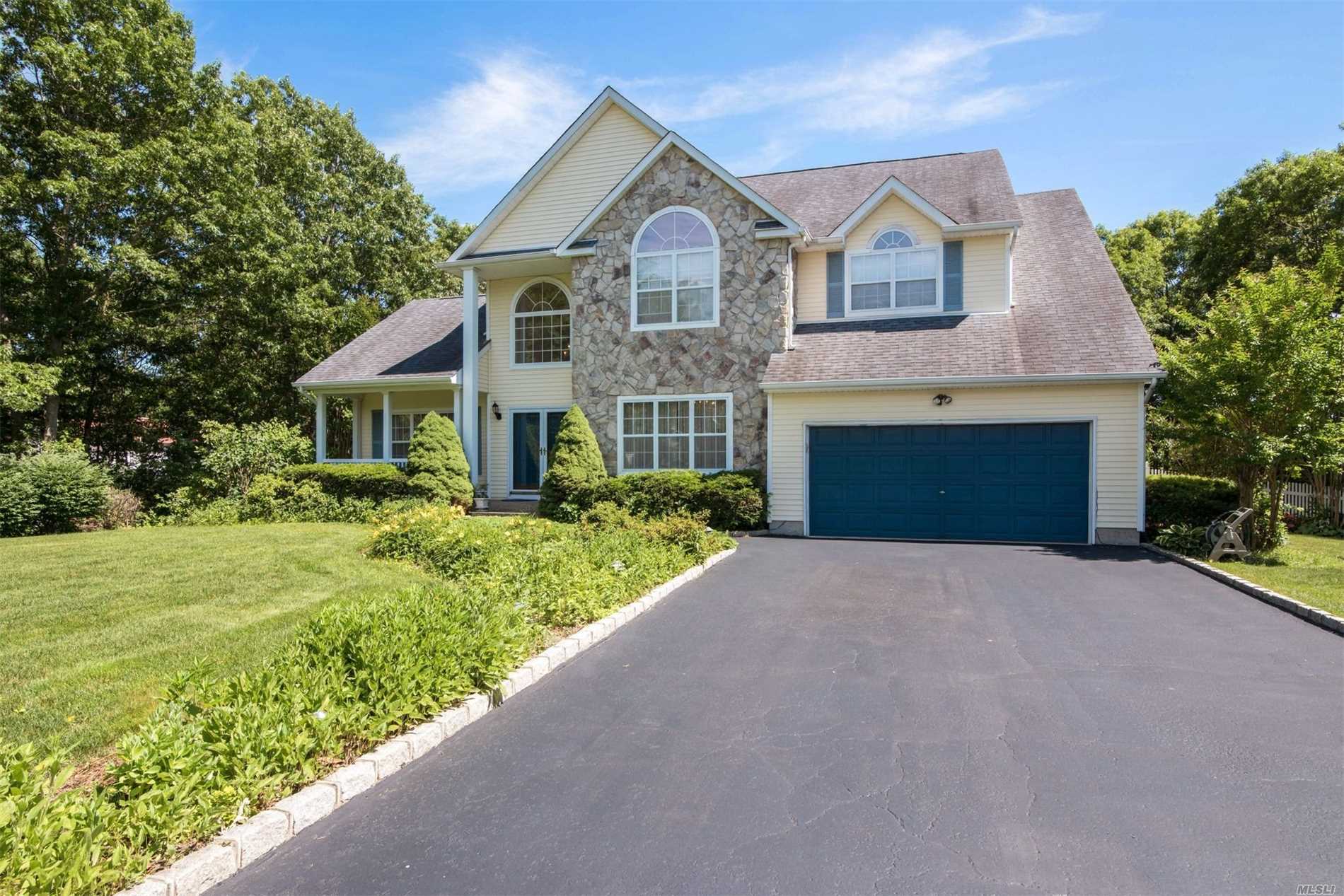 #1 photo, 8 Lyndsie Court, Medford , NY 11763