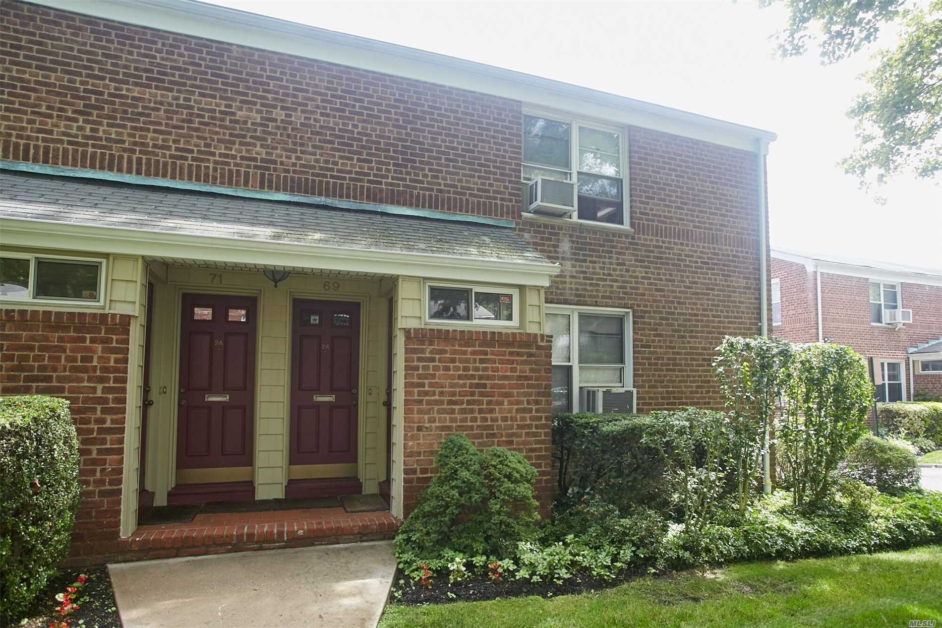 #1 photo, 69 Edwards Street, Roslyn Heights , NY 11577