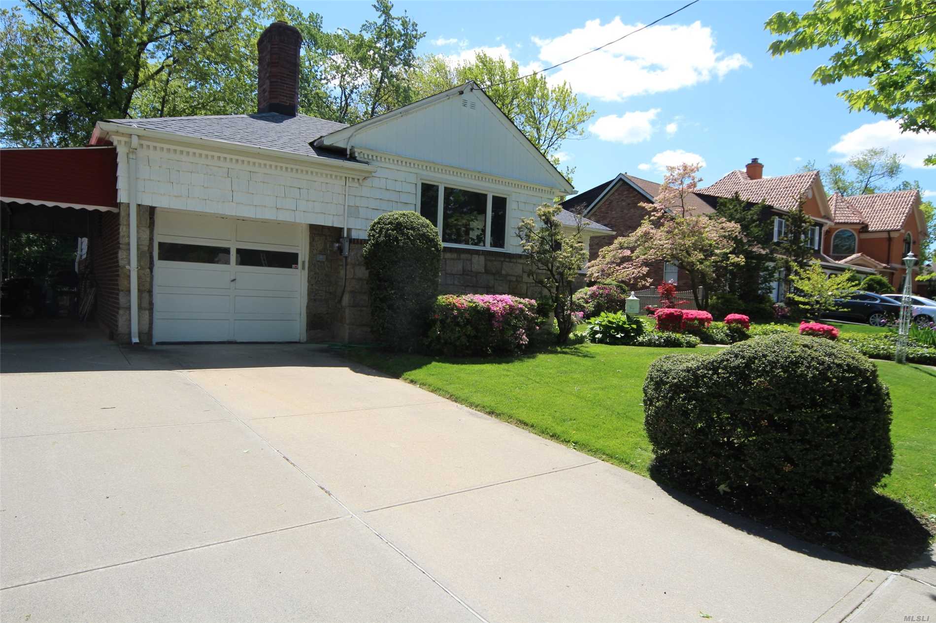 #1 photo, 14-35 165th Street, 皇后区 Beechhurst , NY 11357