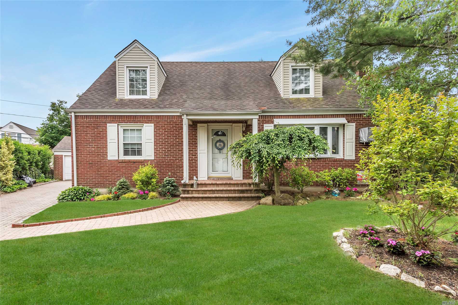 #1 photo, 3 Wellington Court, ナッソー郡 Merrick , NY 11566