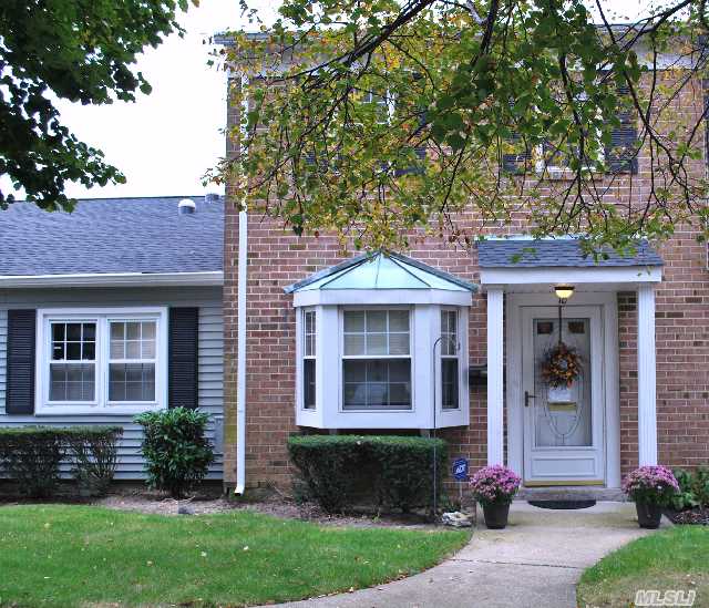 #1 photo, 10 Harbor North, 東長島 Amityville , NY 11701