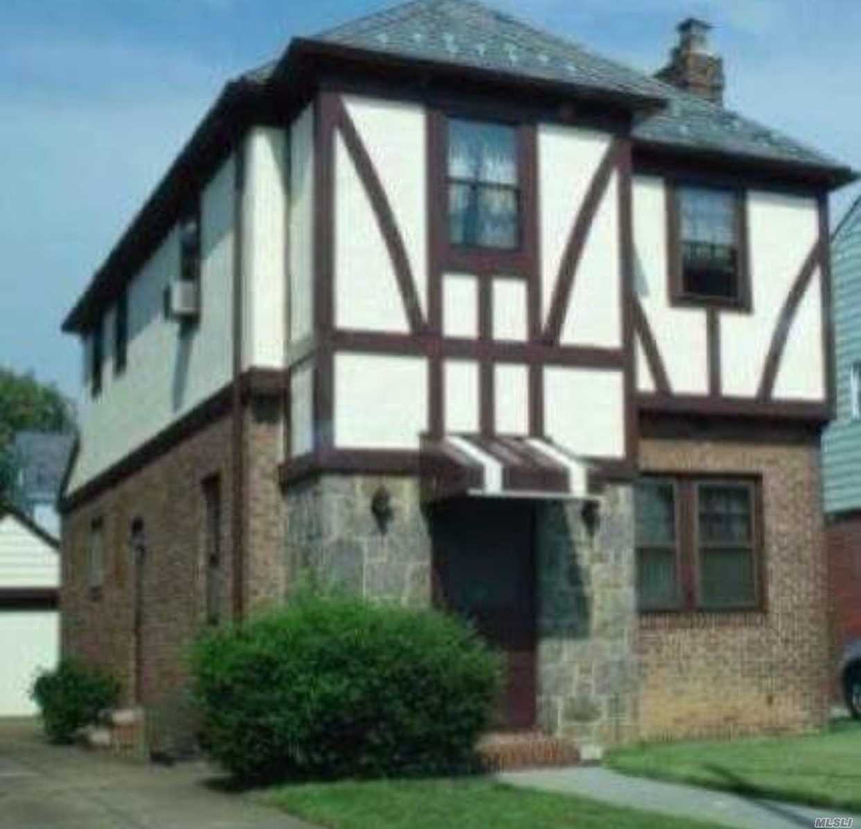 #1 photo, 89-85 221st Street, क्वीन्स गाँव Queens Village , NY 11427