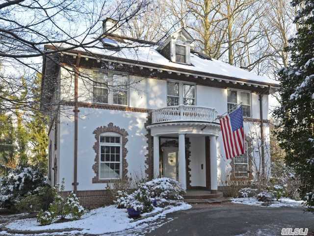 #1 photo, 1682 Laurel Hollow Rd, Laurel Hollow , NY 11791