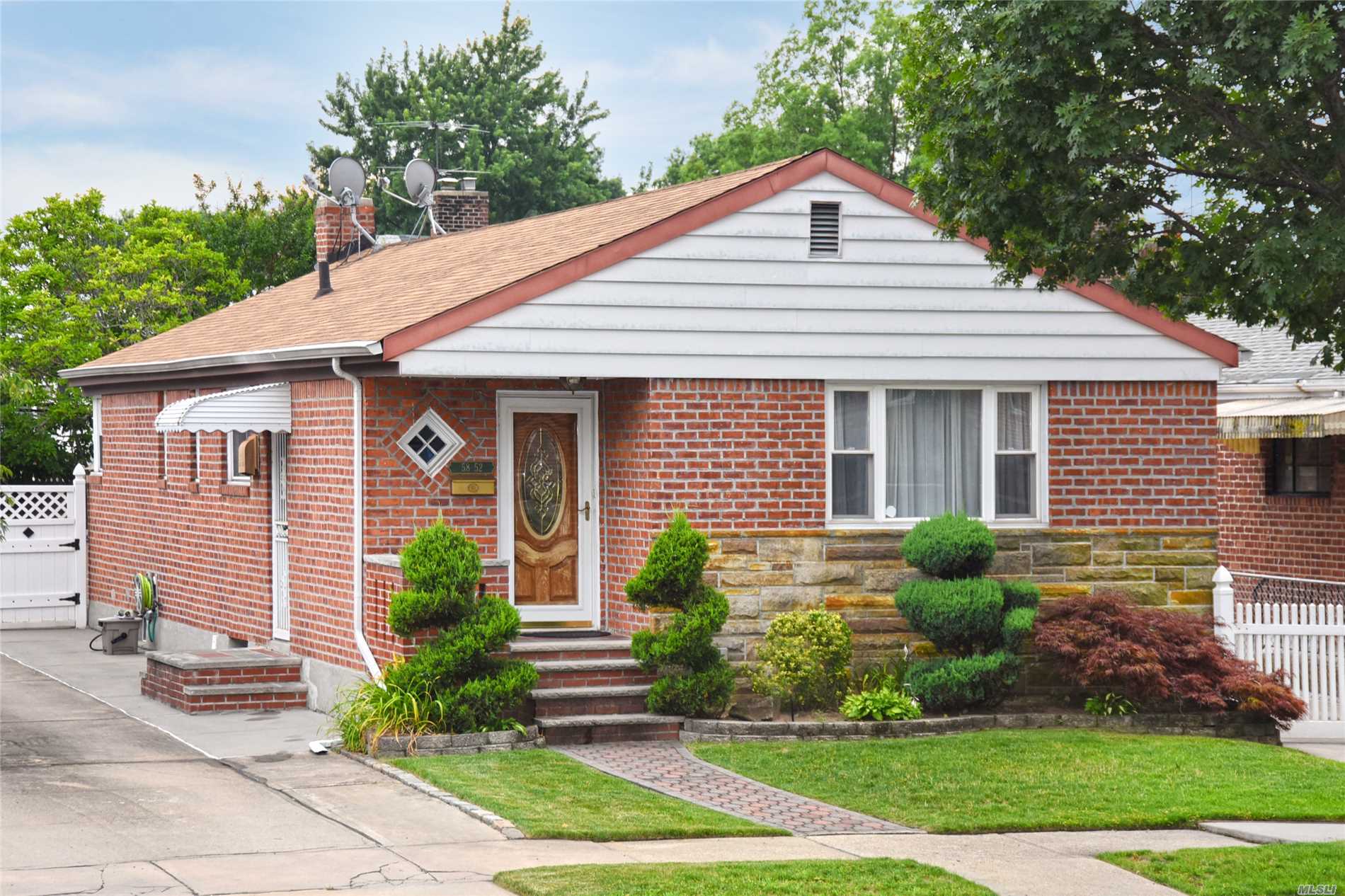 #1 photo, 58-52 208th Street, 皇后区 贝塞 Bayside , NY 11364