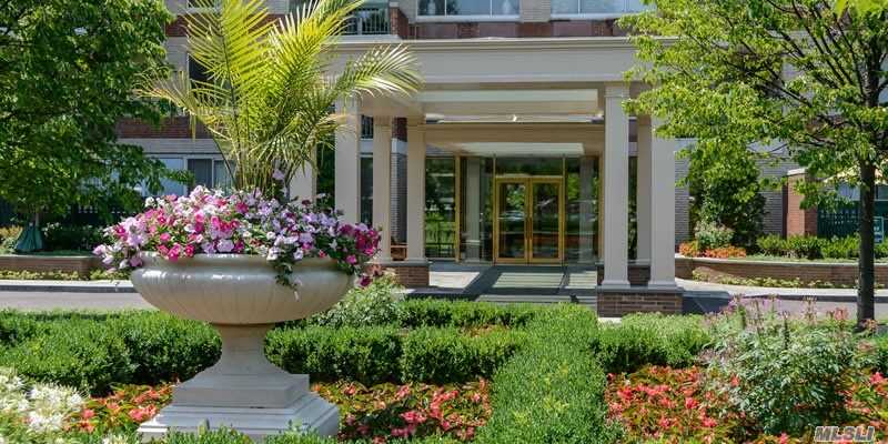 #1 photo, 100 Hilton Avenue, 长岛 花园城 Garden City , NY 11530