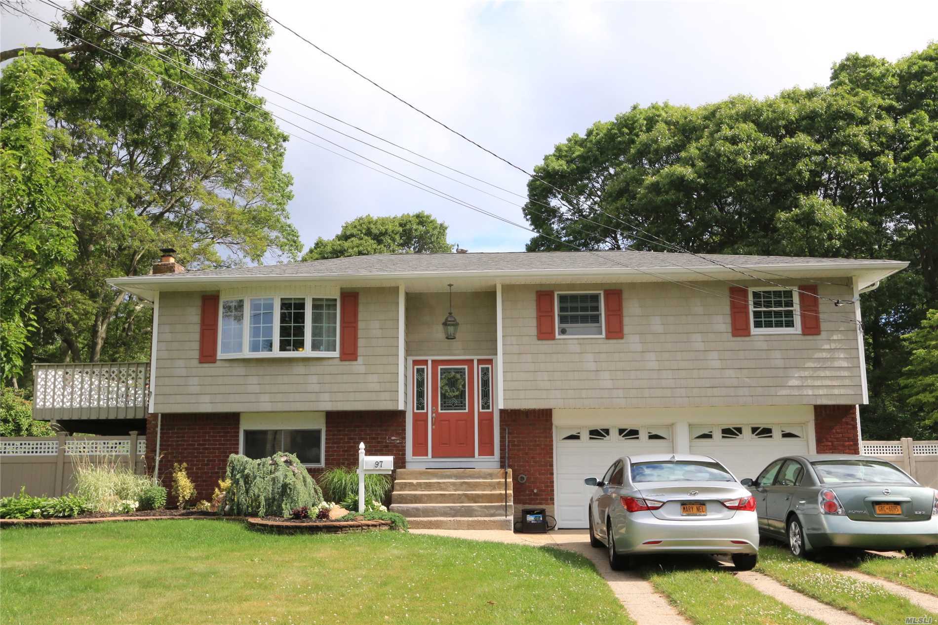 #1 photo, 97 Hilary Street, W. Sayville , NY 11796