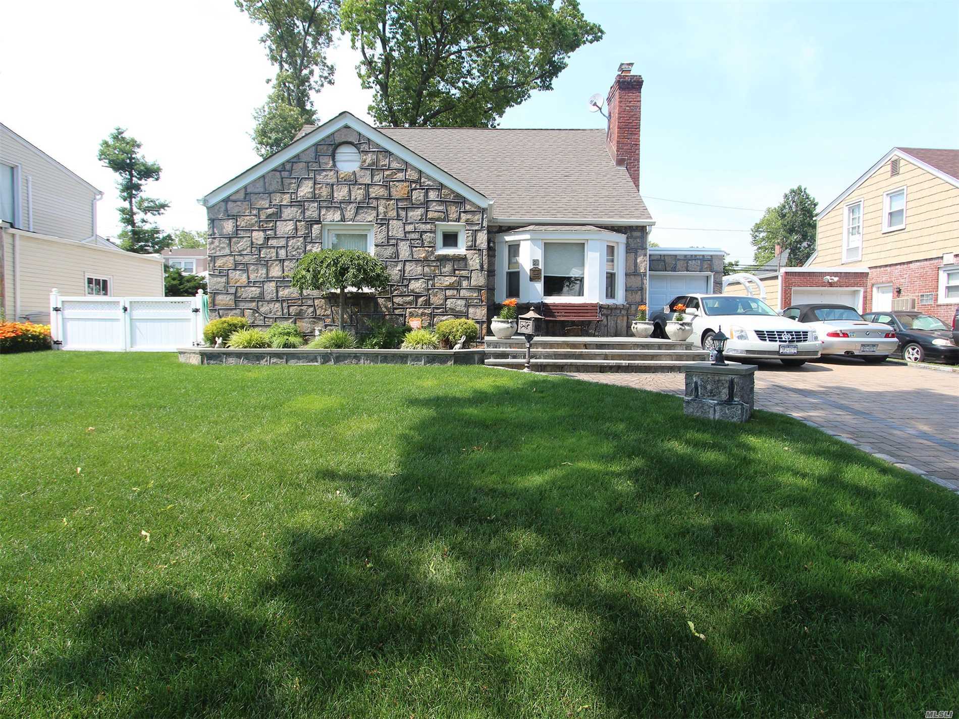 #1 photo, 59 Oak Drive, 长岛 New Hyde Park , NY 11040