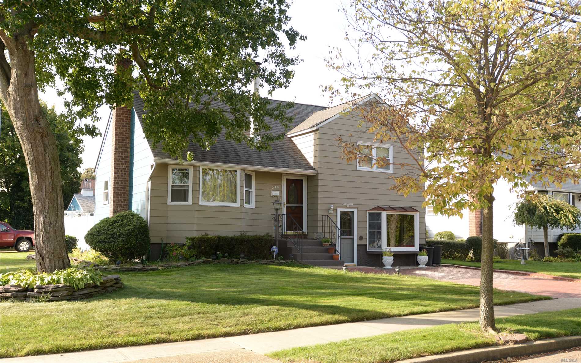 #1 photo, 270 Park Lane, ナッソー郡 Massapequa Park , NY 11762