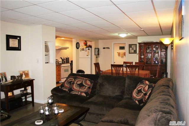 #1 photo, 32 Tower Hill Avenue, Саффолк ‖ Farmingville , NY 11738