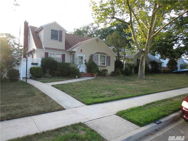 #1 photo, 882 Woodside Dr, ナッソー郡 Wantagh , NY 11793