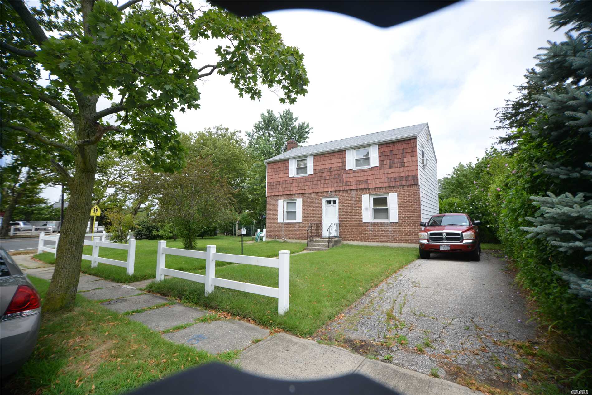 #1 photo, 1933 Monroe Avenue, North Bellmore , NY 11710