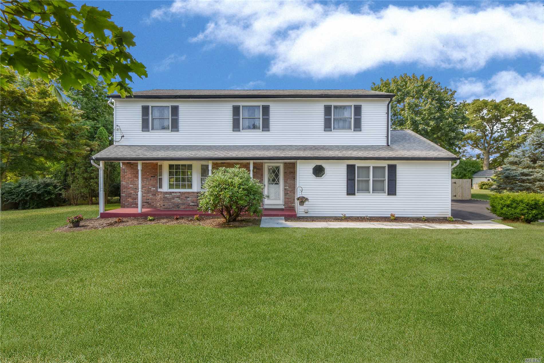 #1 photo, 10 Erie Street, Port Jefferson Station , NY 11776