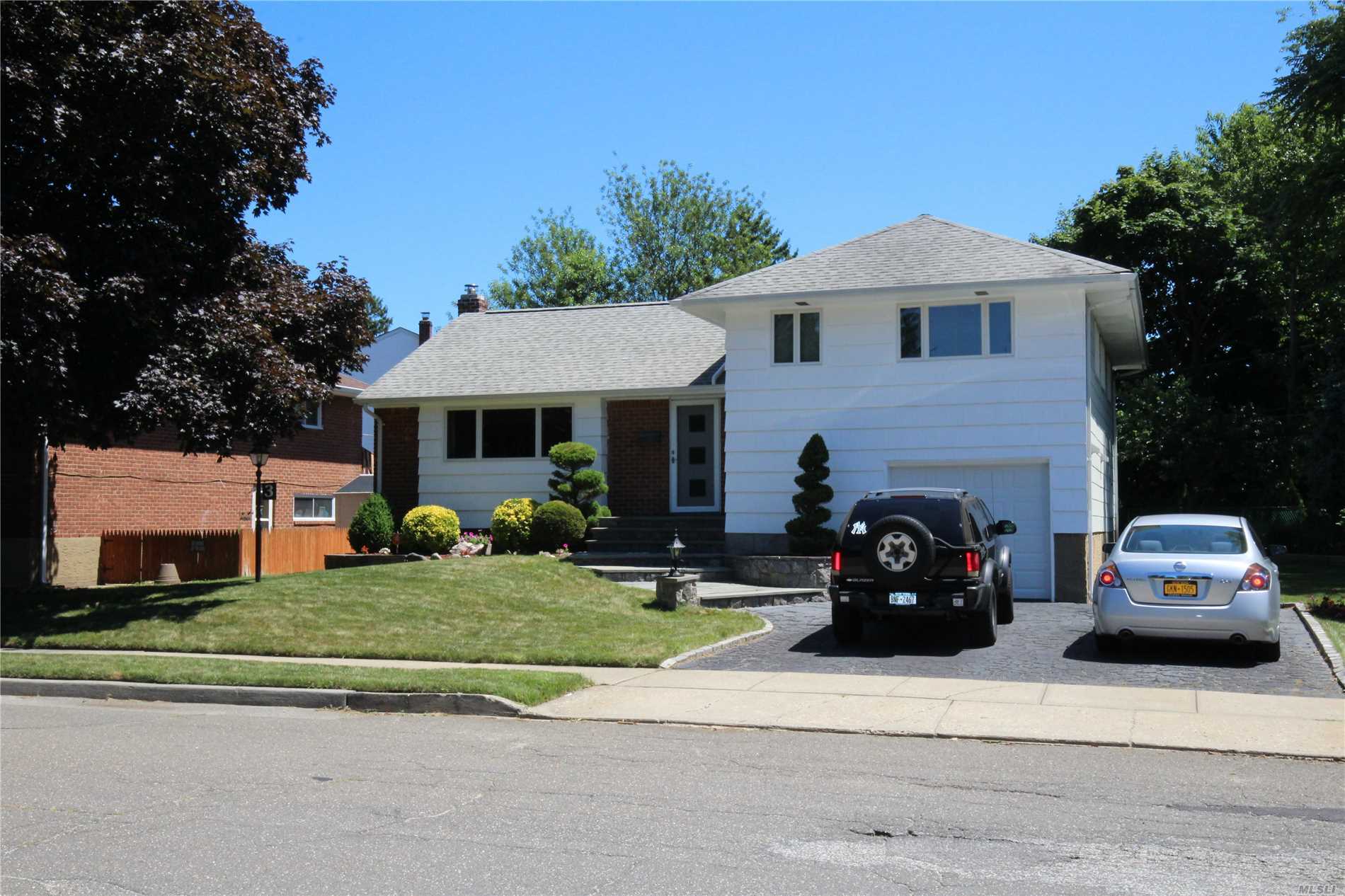 #1 photo, 3 Westminster Road, Syosset , NY 11791