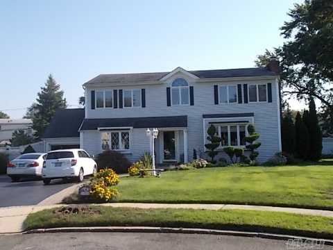 #1 photo, 7 Henry Court, ناسو North Merrick , NY 11566
