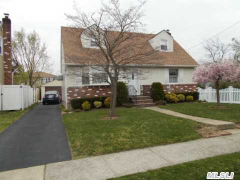 #1 photo, 1719 Willis Avenue, Merrick , NY 11566