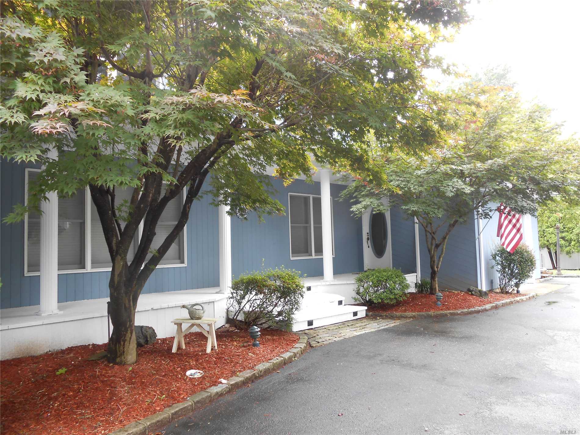 #1 photo, 2 Bushwick Street, Melville , NY 11747