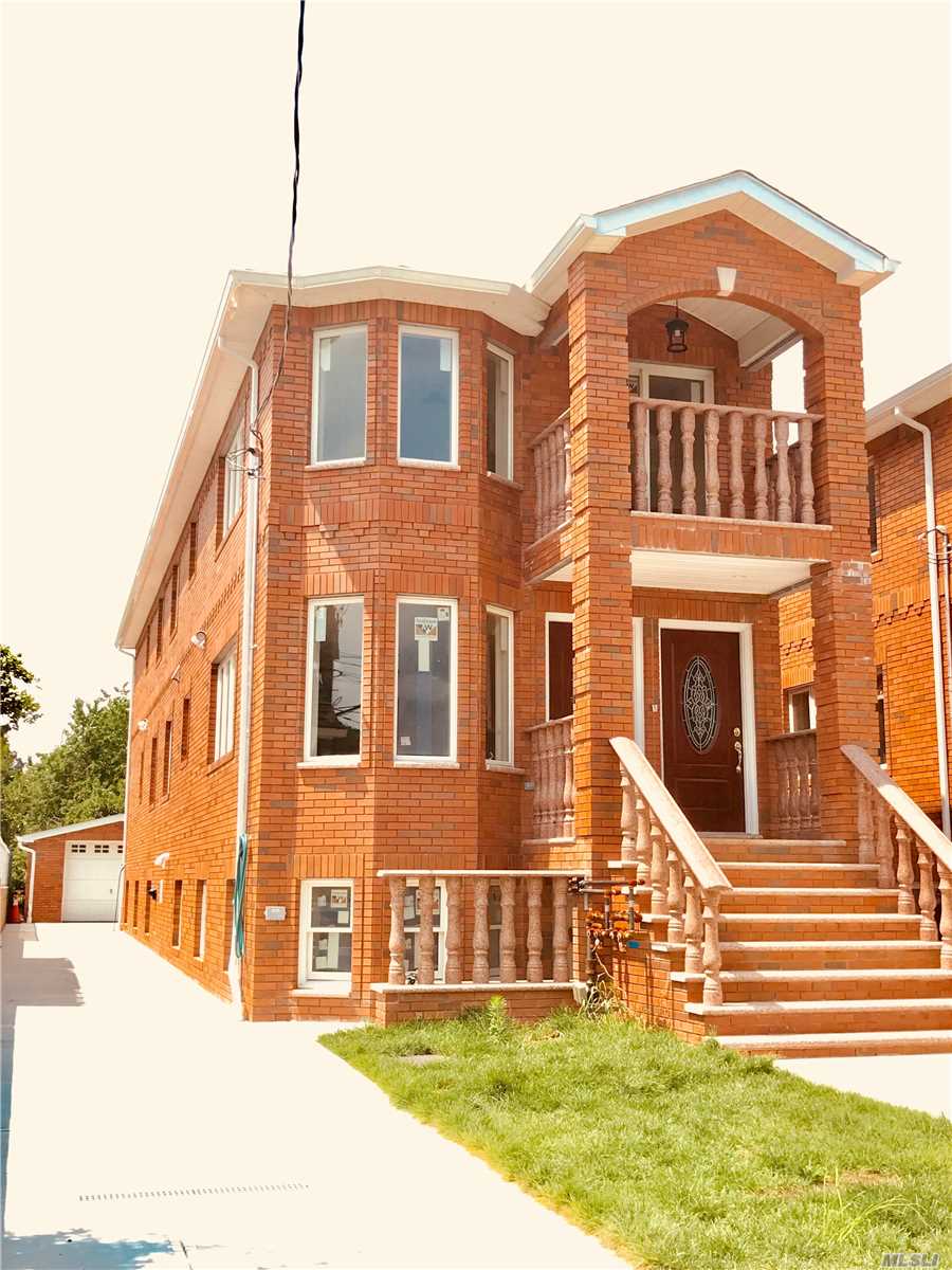 #1 photo, 15-24 Murray Street, Whitestone , NY 11357