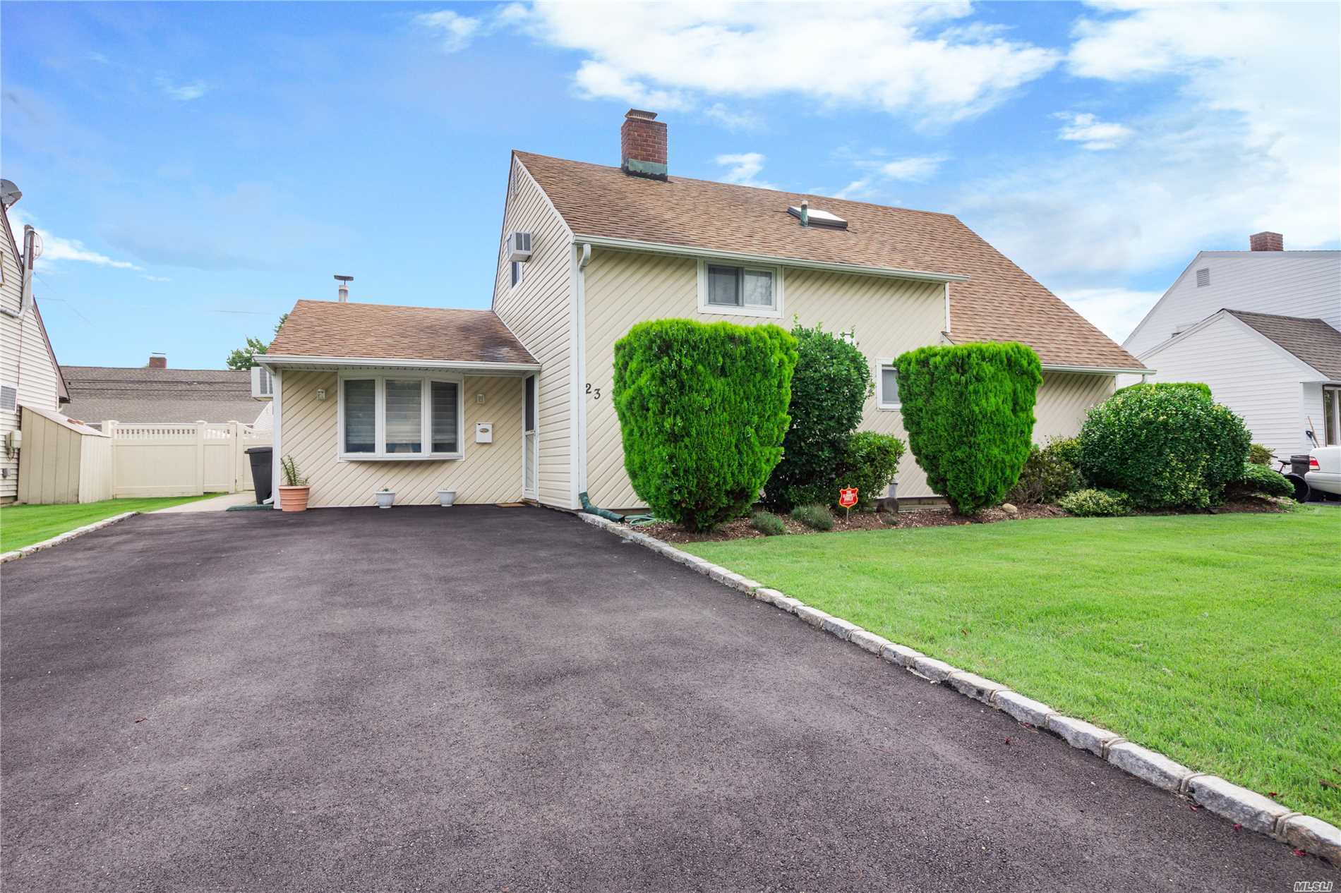 #1 photo, 23 Wishing Lane, Hicksville , NY 11801