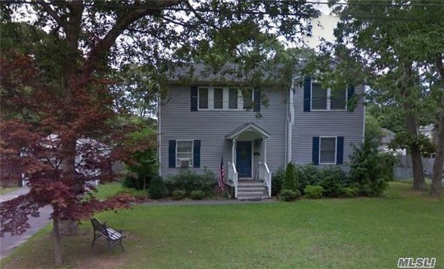 #1 photo, 295 Whittier Drive, سوفولك Mastic Beach , NY 11951