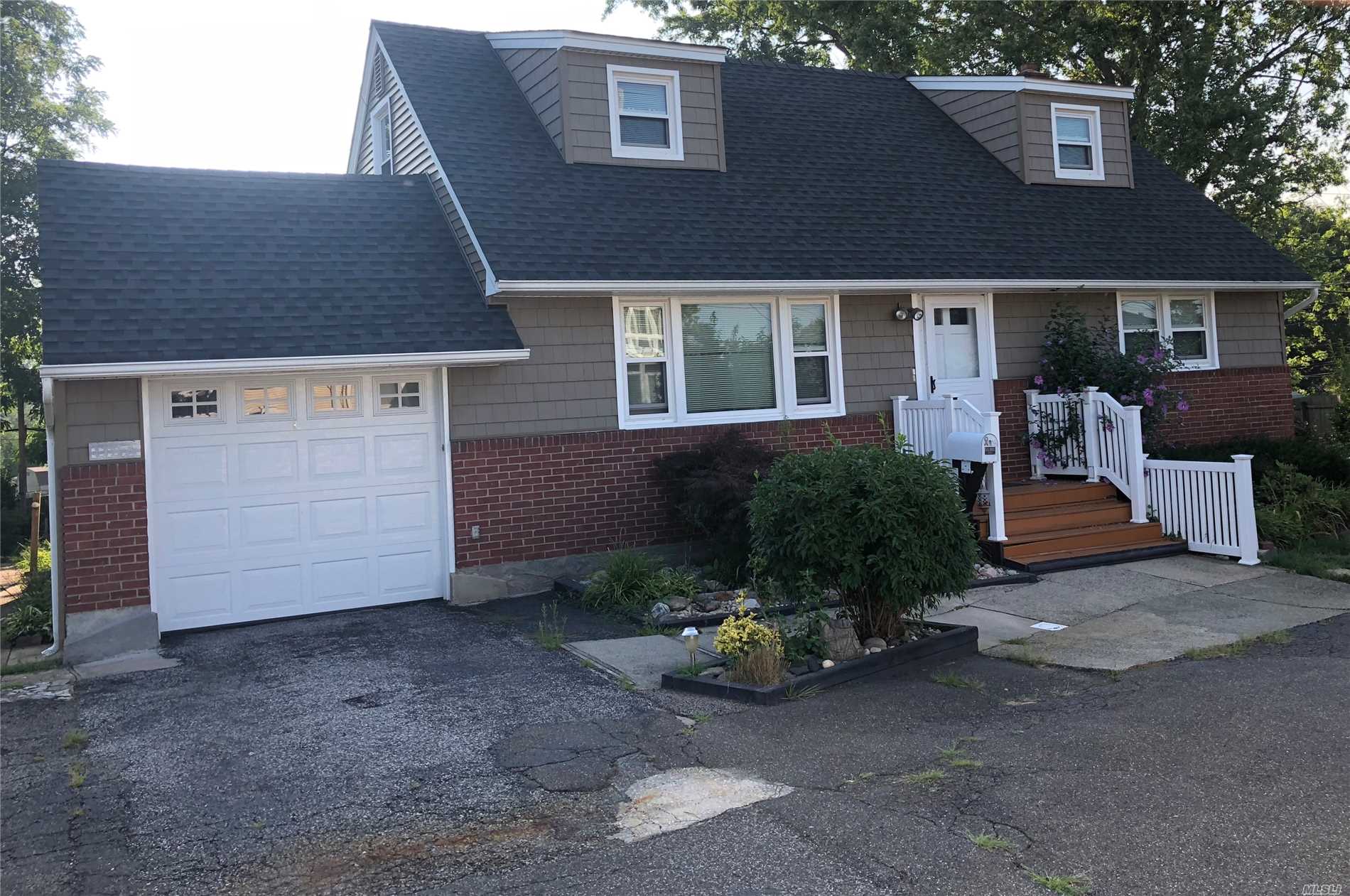 #1 photo, 777 Gardiners Avenue, ナッソー郡 Levittown , NY 11756