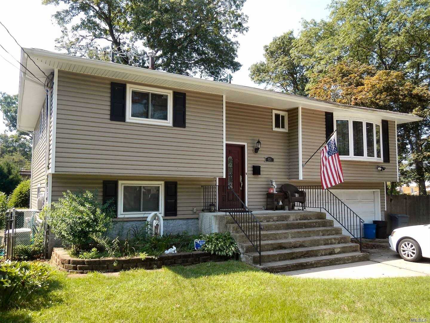 #1 photo, 414 Silver Street, West Babylon , NY 11704