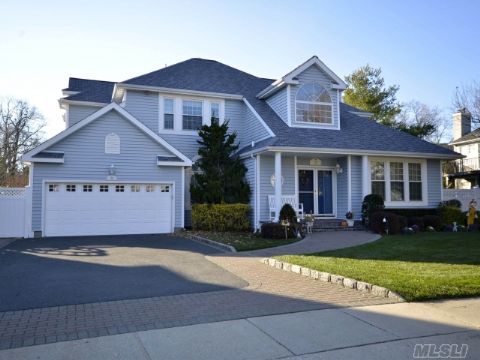 #1 photo, 25 Wendy Rd, Syosset , NY 11791