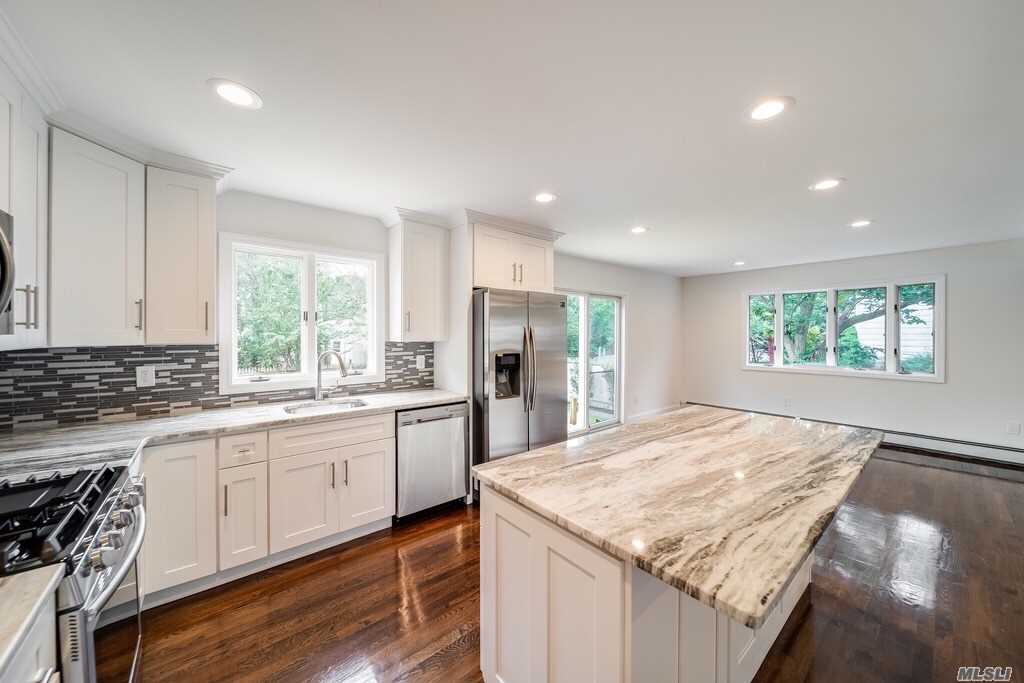 #1 photo, 105 40th Street, Lindenhurst , NY 11757