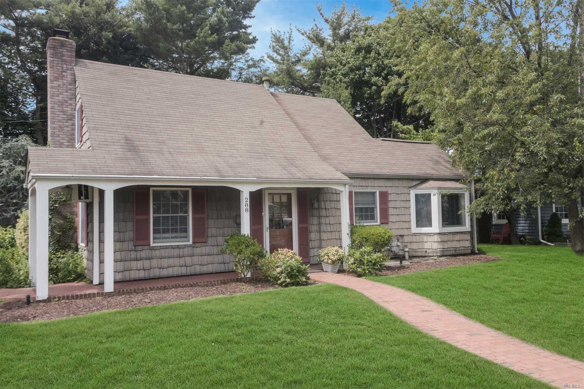 #1 photo, 288 Jamaica Boulevard, 롱 아일랜드 Carle Place , NY 11514