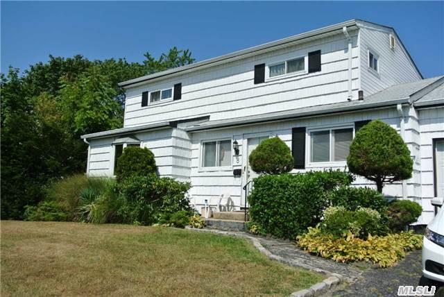 #1 photo, 8 Charlotte Place, Plainview , NY 11803