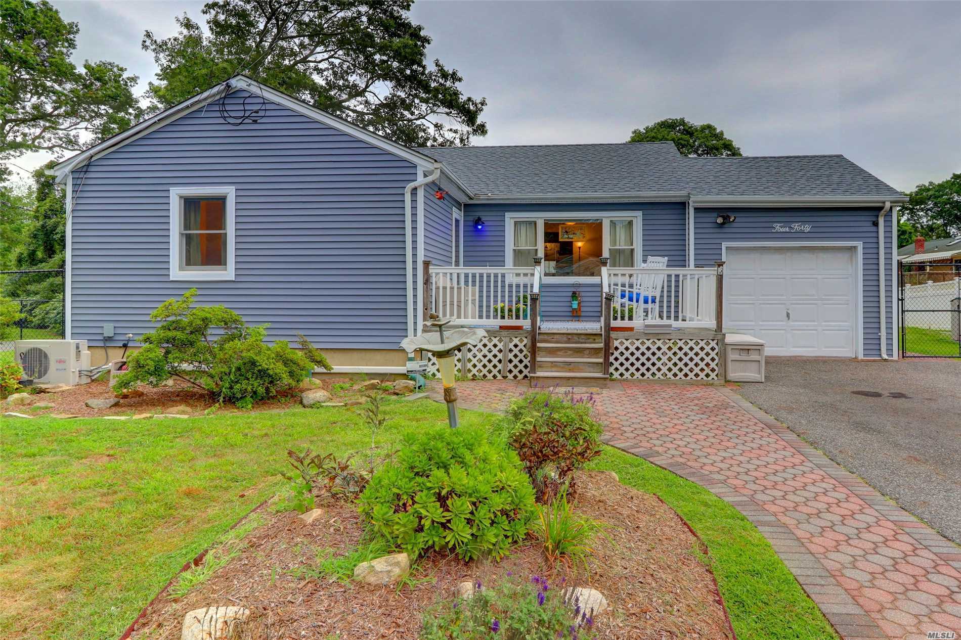 #1 photo, 440 Vanderbilt Avenue, 東長島 West Babylon , NY 11704