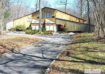 #1 photo, 7 Carol Lane, Upper Brookville , NY 11545