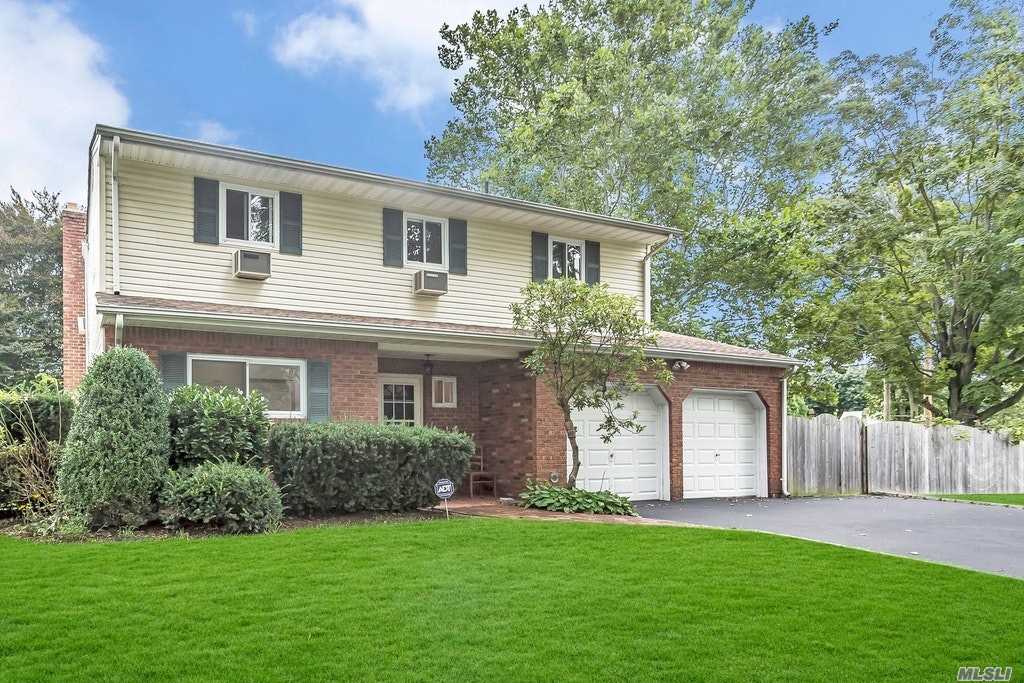 #1 photo, 2 Bertlee Dr, Huntington Sta , NY 11746