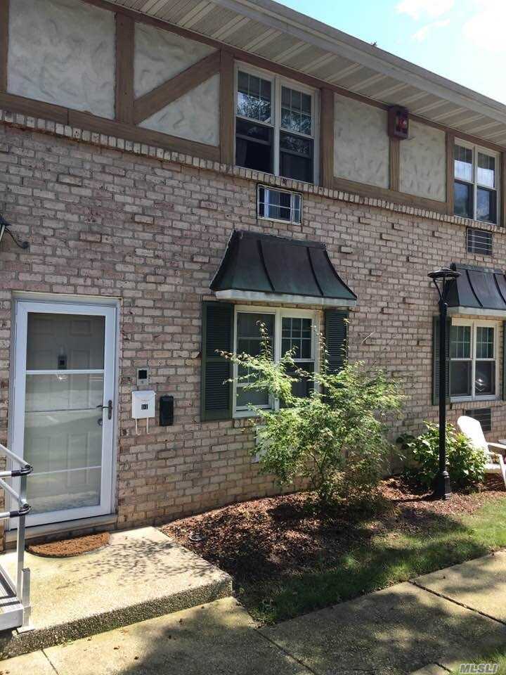 #1 photo, 11 Glen Hollow Drive, Holtsville , NY 11742