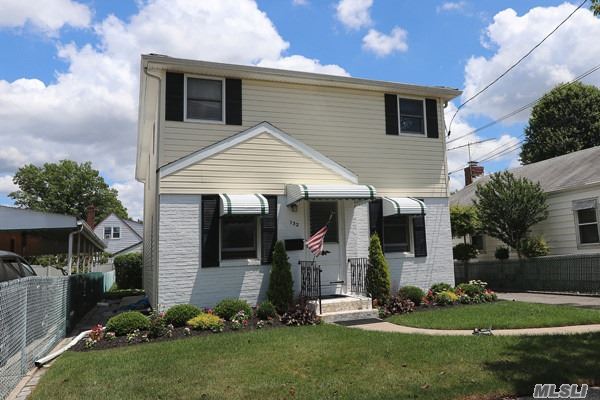 #1 photo, 132 Carle Road, নাসাউ কাউন্টি Westbury , NY 11590