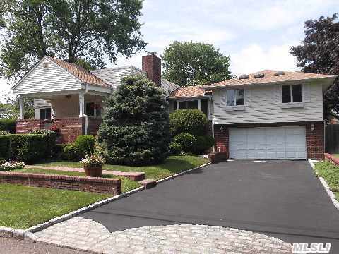 #1 photo, 116 Mayhew Ave, サフォーク郡 Babylon , NY 11702