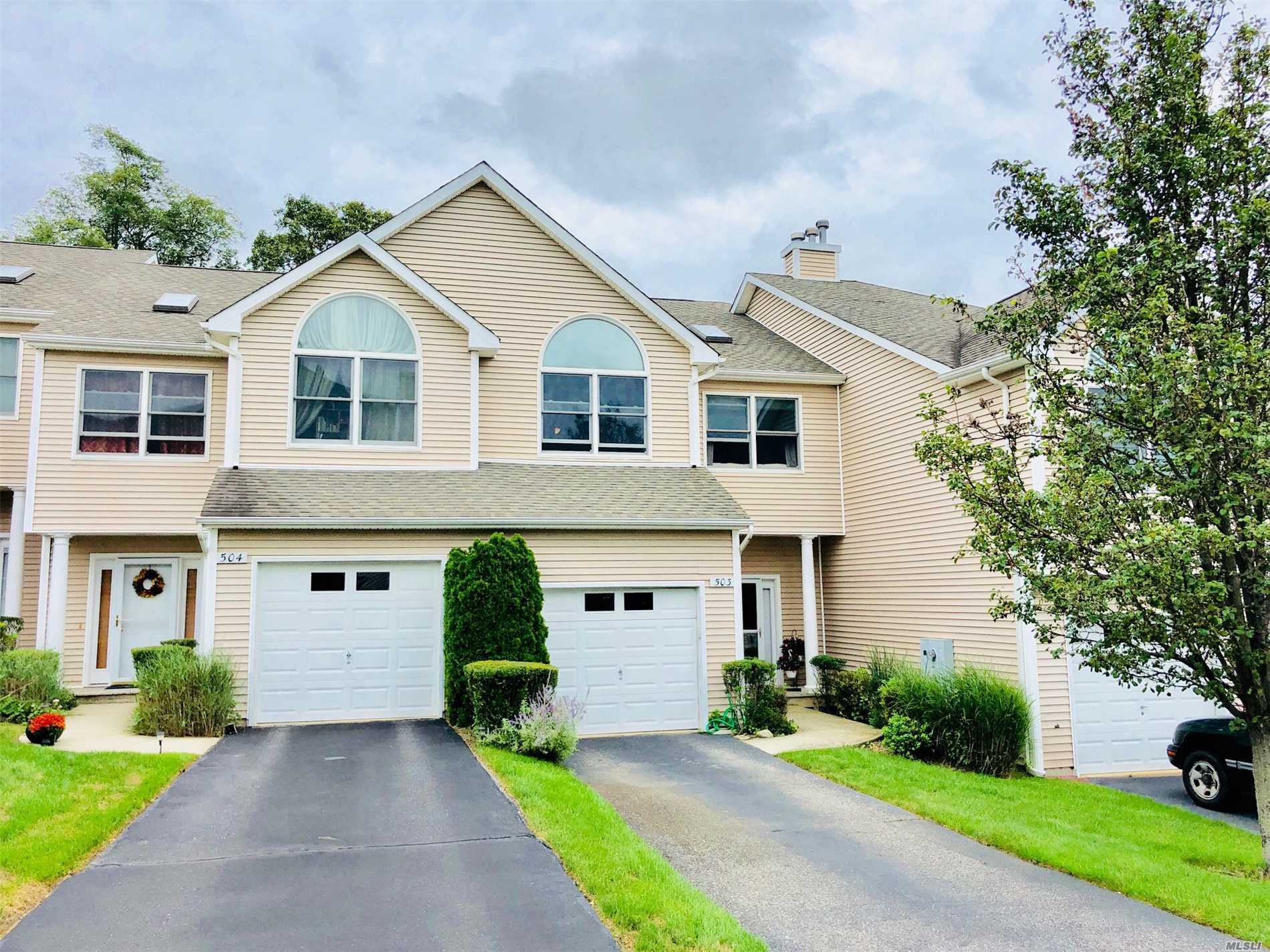 #1 photo, 503 Willow Pond Dr Drive, 東長島 Riverhead , NY 11901