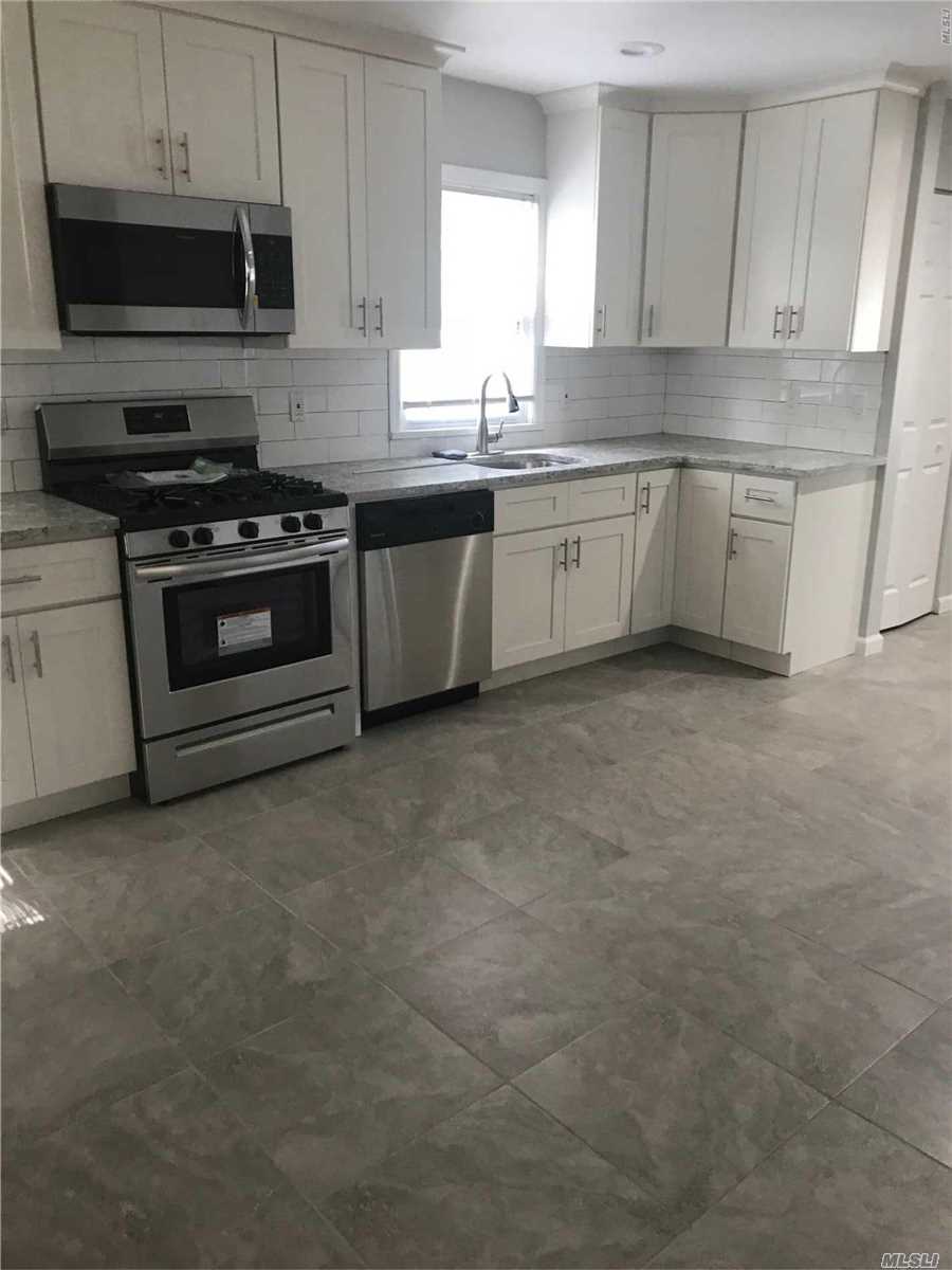 #1 photo, 4 Kensington Avenue, 롱 아일랜드 Rockville Centre , NY 11570