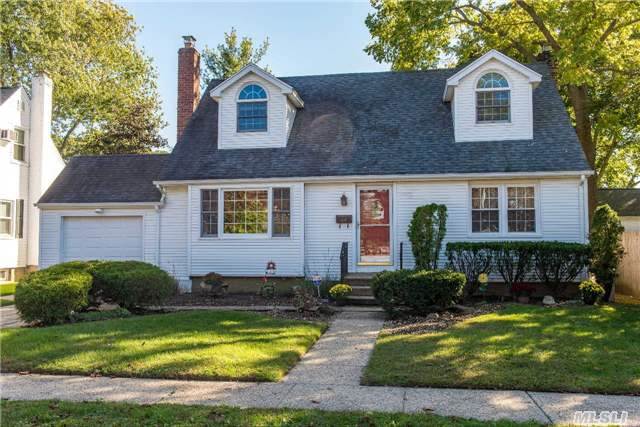 #1 photo, 1738 Clinton Avenue, ナッソー郡 Merrick , NY 11566