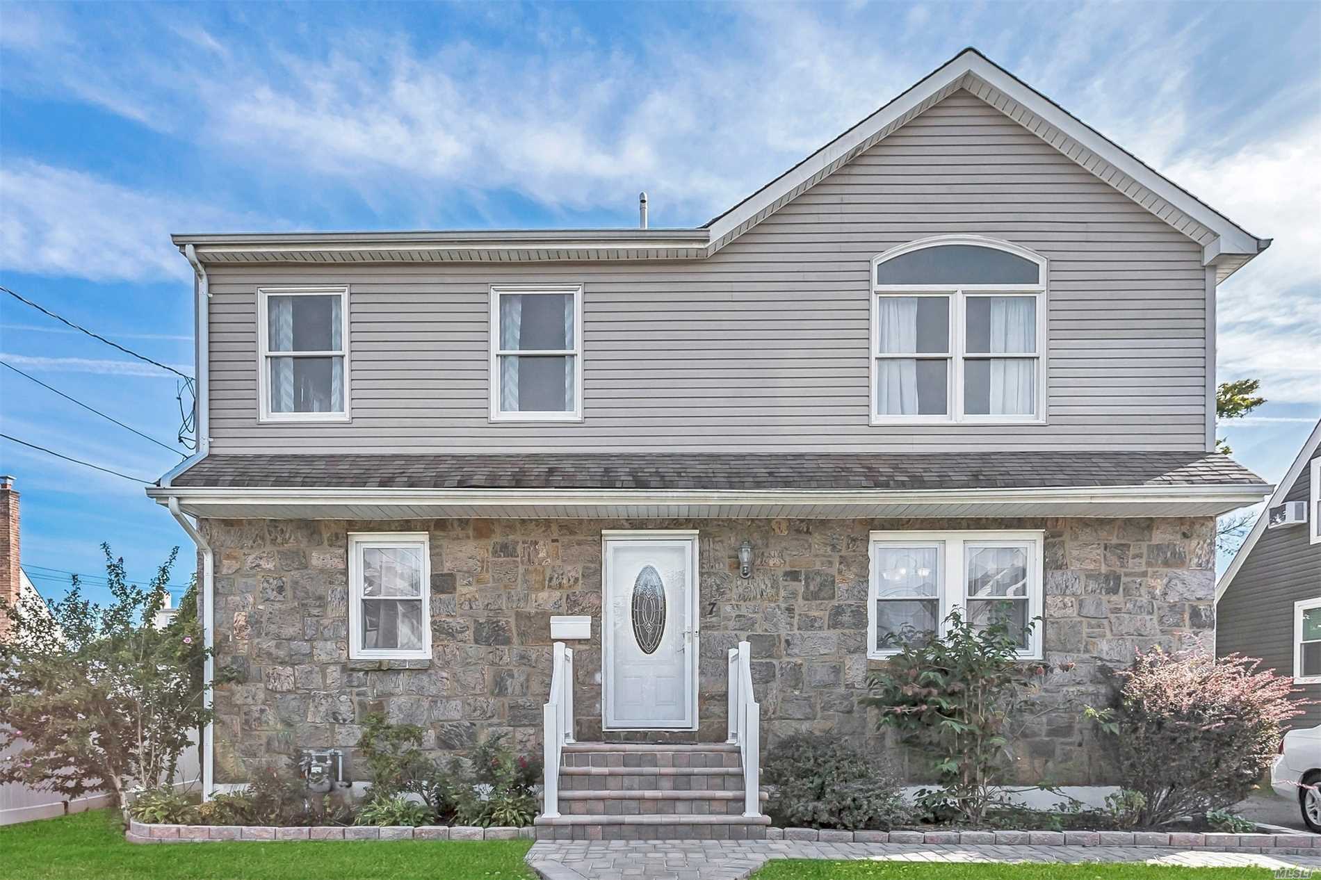 #1 photo, 7 Farragut Road, ナッソー郡 Merrick , NY 11566